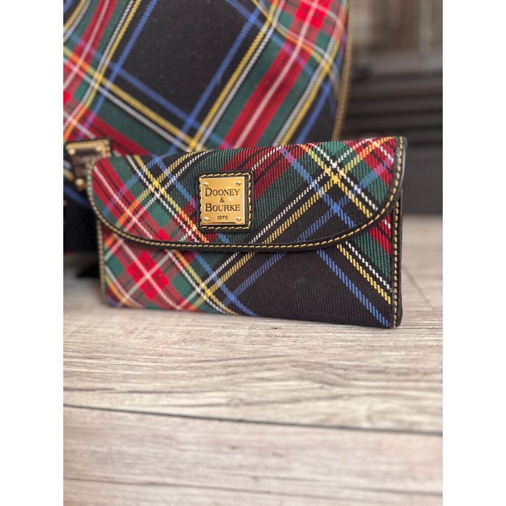 Three pc set Dooney & Bourke Barlow with wallet and coin purse tartan plaid - Picture 3 of 16